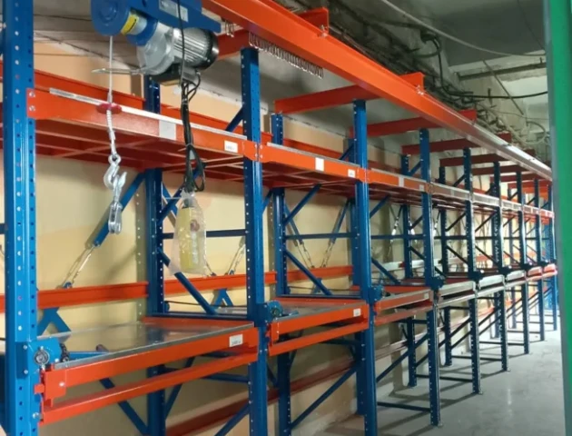 Стеллажи с электрической талью